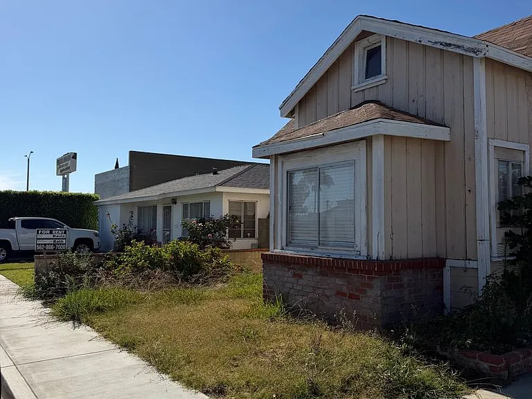 10031 Larson Ave — Photo 11