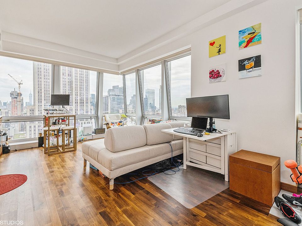 1st image of 400 5th Ave APT 36H