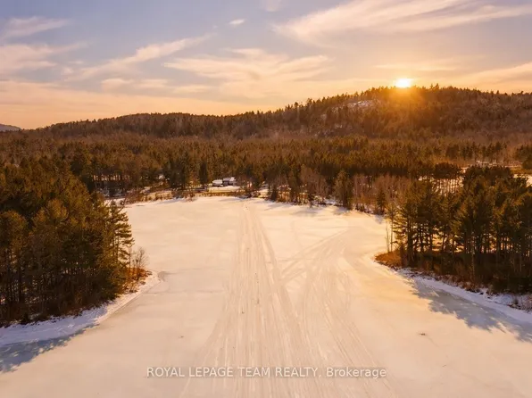 1855 Old Barrys Bay Rd S, Madawaska Valley, ON K0J 1B0