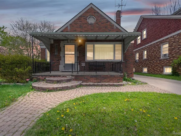 6874 Greenview Ave, Detroit, MI 48228