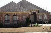 1st image of 914 Saint Andrews Pl