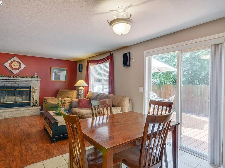 8208 NE 155th Ct — Photo 4