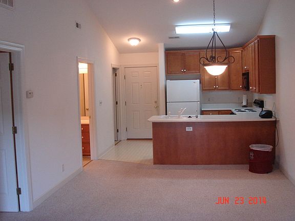 4th image of 606 W Brown St APT H