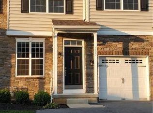 255 Redclover Ln, Allentown, PA 18104