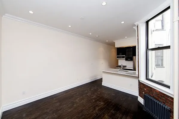 Rented by Voro New York | media 30