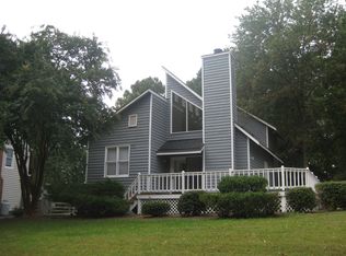 2453 Crowncrest Dr, Henrico, VA 23233