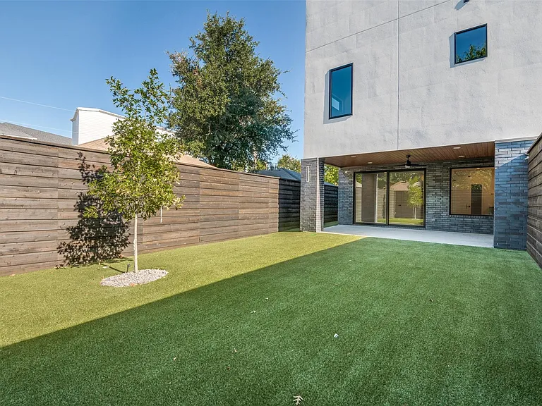 4525 Weldon St — Photo 36