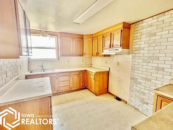 2nd image of 2597 210th St