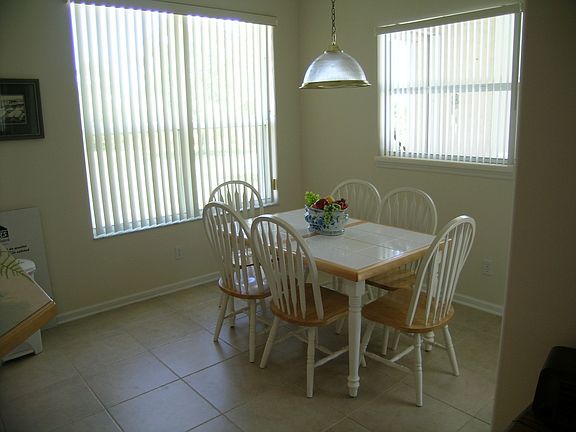 3rd image of 933 NW Waterlily Pl