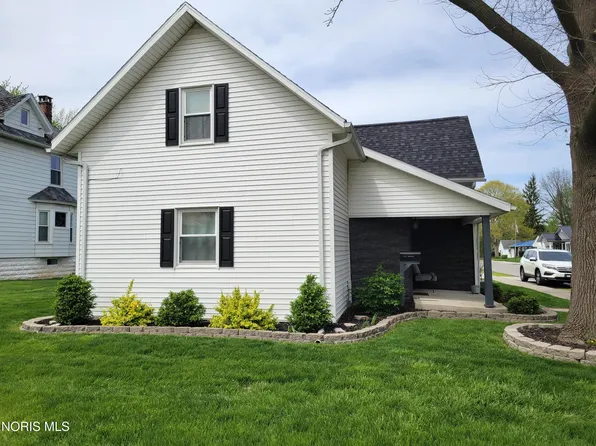 128 E Montford Ave, Ada, OH 45810