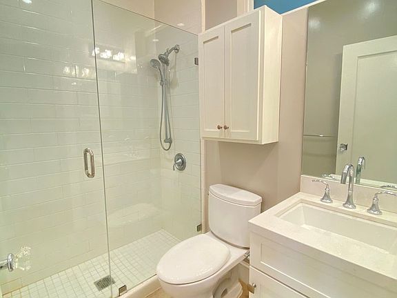 4th image of 2290 Francisco St APT 101