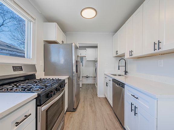5th image of 3137 176th St