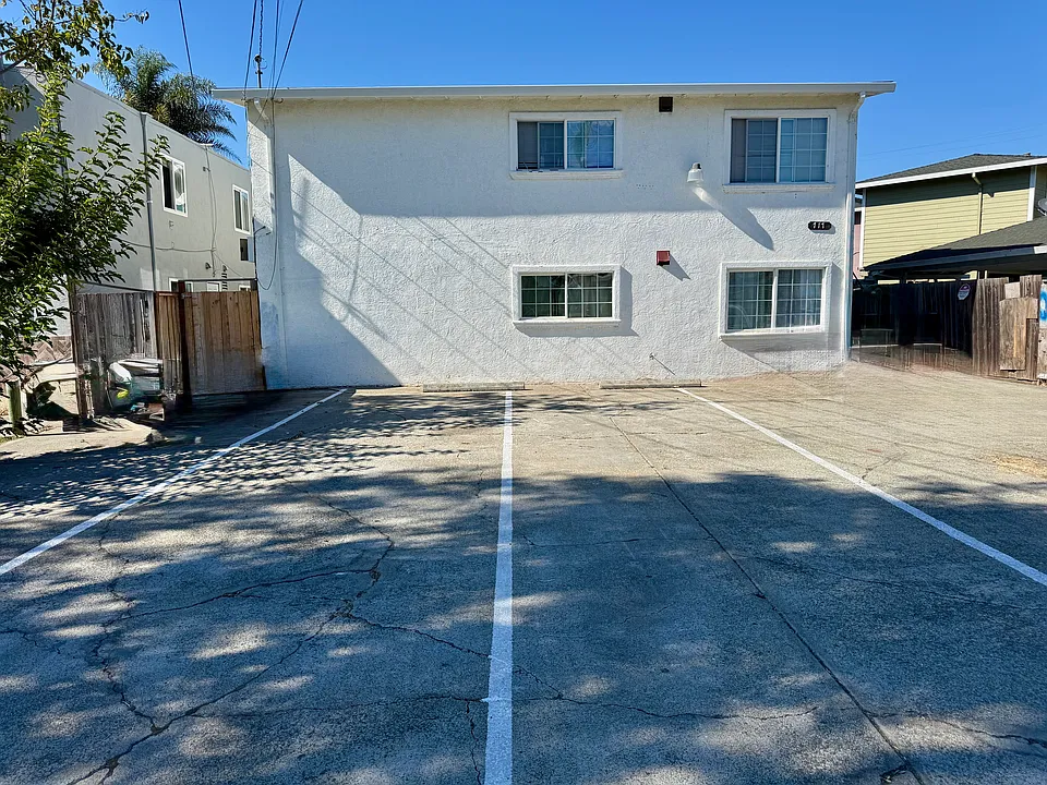 717 Shepherd Ave #1