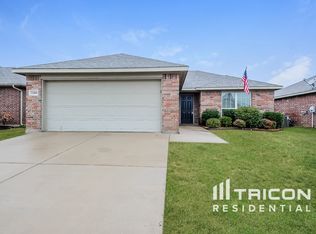 12300 Hunters Crossing Ln, Burleson, TX 76028