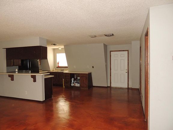 Open Concept Living/Dining/Kitchen Area