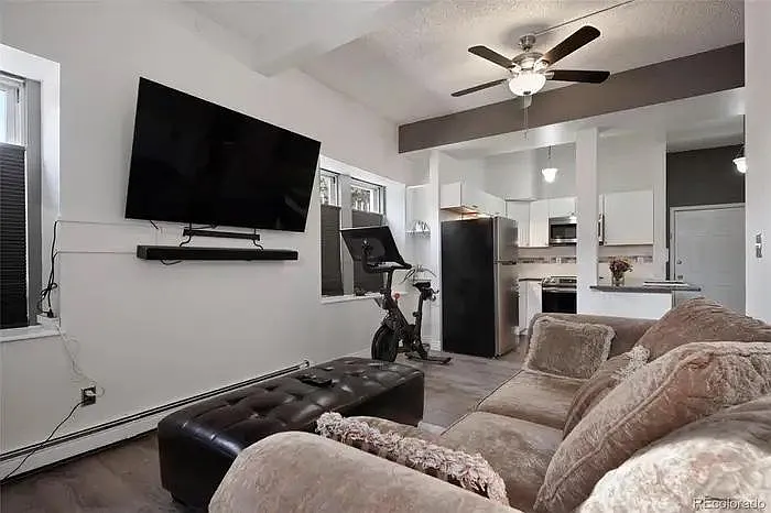 3233 Vallejo St #1A — Photo 6
