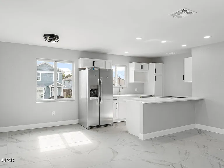 3908 Ocean View Dr #A — Photo 12