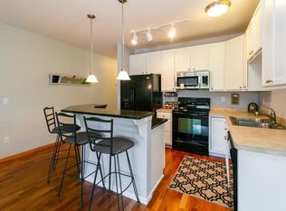 12501 Nicollet Ave UNIT 202, Burnsville, MN 55337