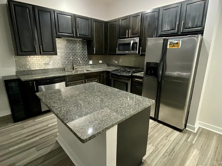 901 W Madison St #912 — Photo 3