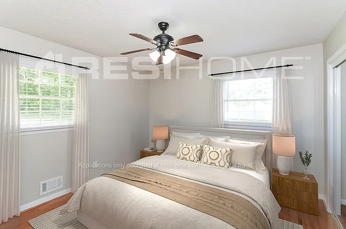 2141 Sandalwood Ln SW — Photo 13