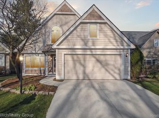 415 Sommerset Ct, Ann Arbor, MI 48103