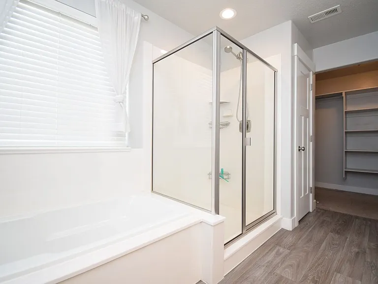 904 W Ellsworth St — Photo 14