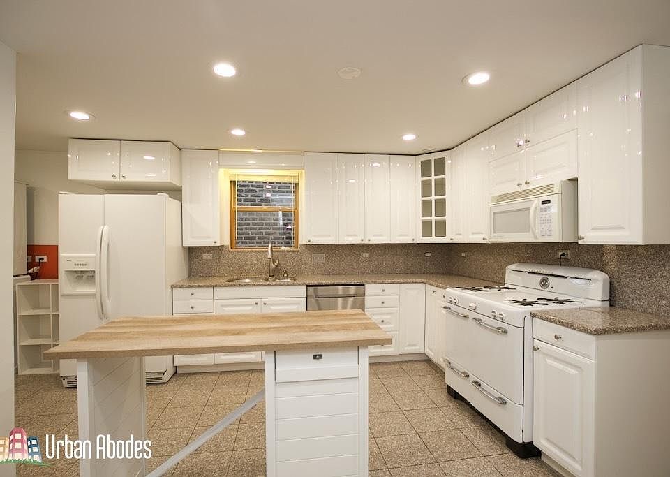 1st image of 2626 W Superior St #2