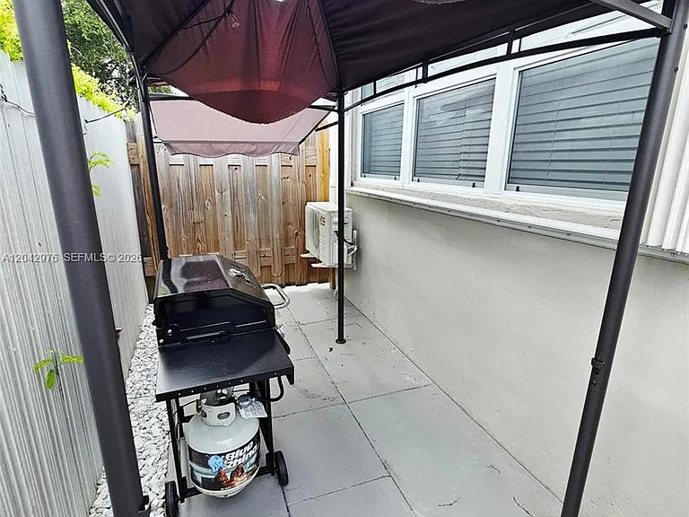 0 NW 51st Ave #STUDIO — Photo 10
