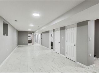 3426 W Walnut St, Chicago, IL 60624