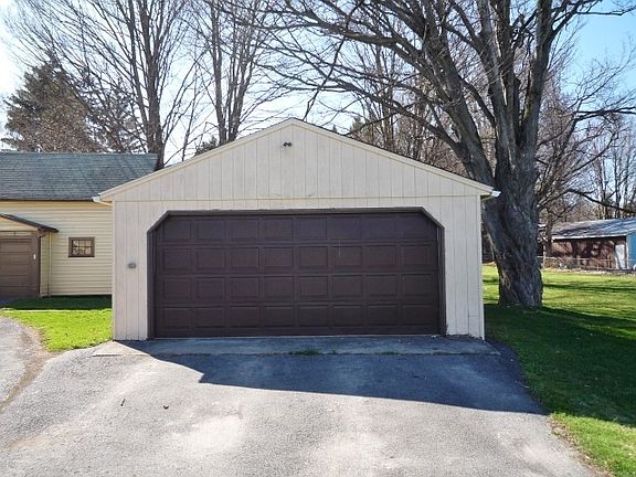 5th image of 3615 Oneida St