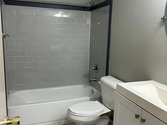 5th image of 1602-1605 Juniper Cir #2438507B