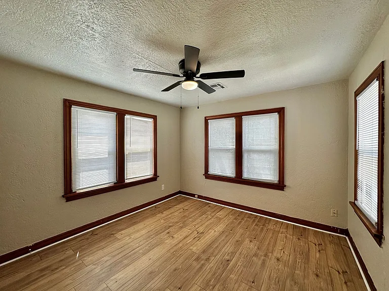 1506 NW Arlington Ave — Photo 19