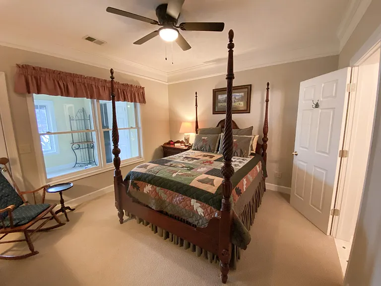 662 Waters Edge Cv — Photo 27