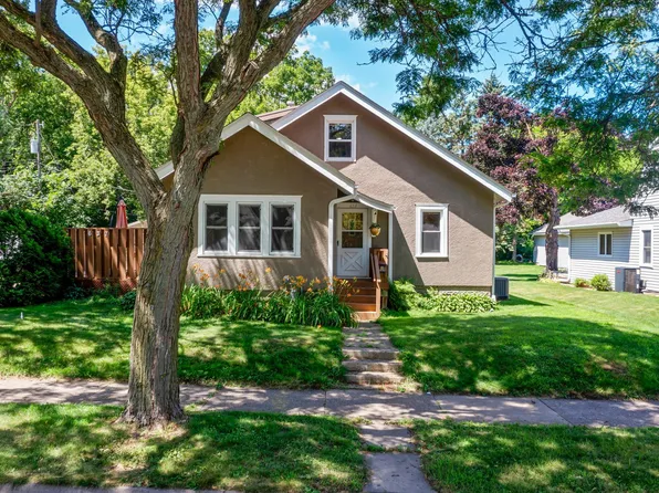 637 Hazel St N, Saint Paul, MN 55119