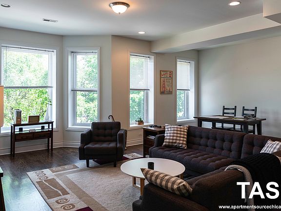 3rd image of 1856 N Humboldt Blvd #2N