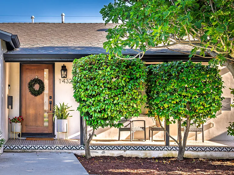 14322 W Collins St — Photo 3