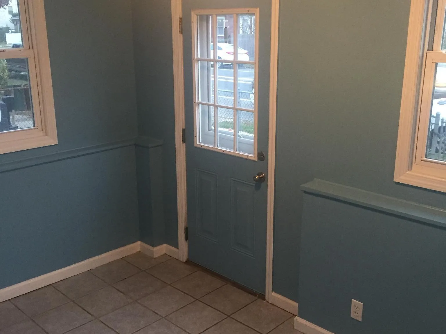 3 bed, 1000 sqft, $2,300 — Photo 3