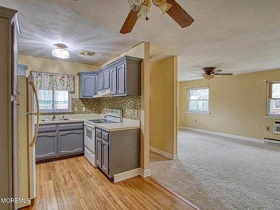 3rd image of 14 Betsy Ross Lane #A