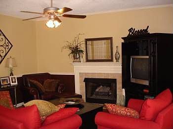 3rd image of 198 Pond Oak Ln