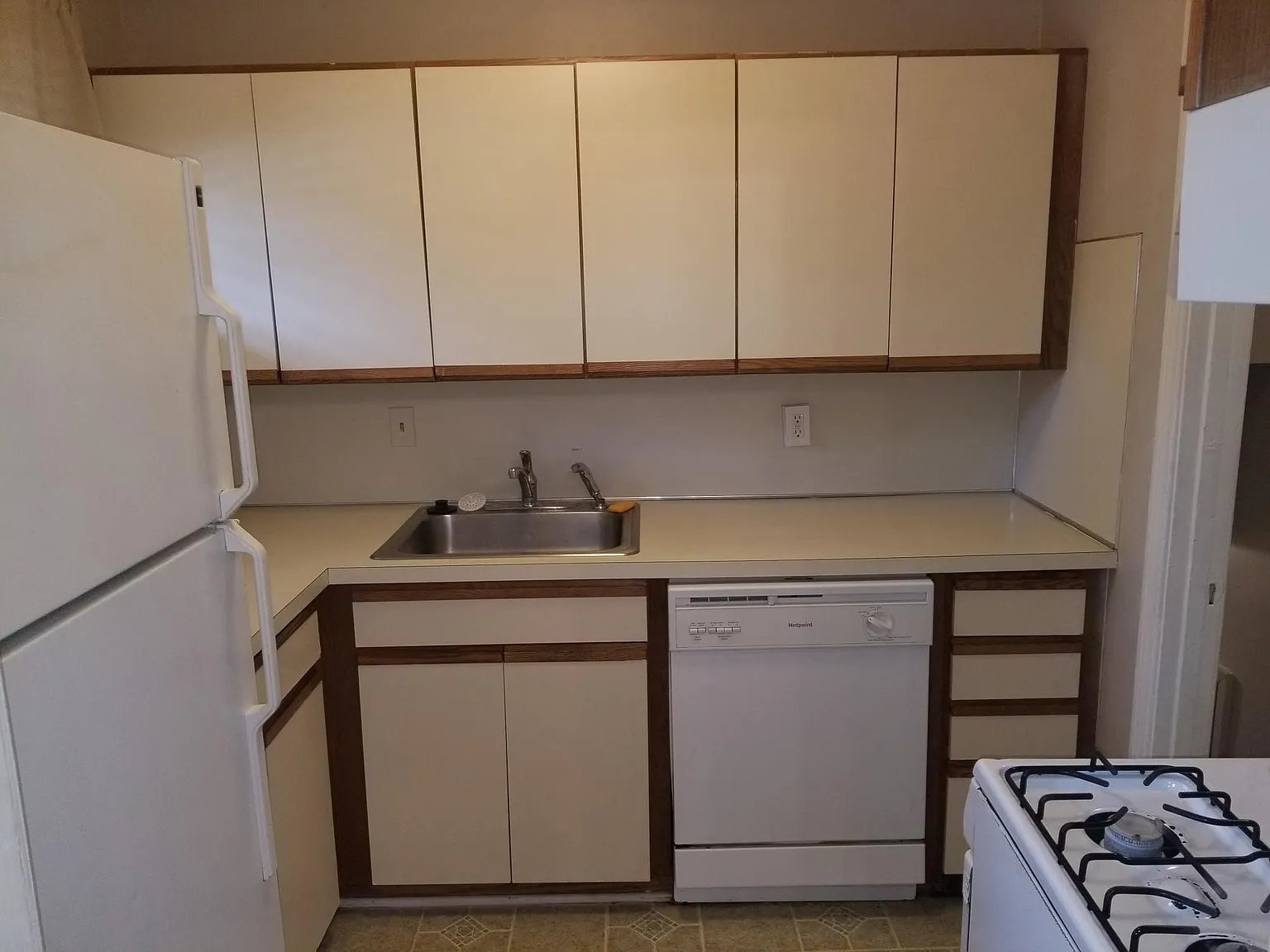 2 bed, 695 sqft, $1,650 — Photo 4