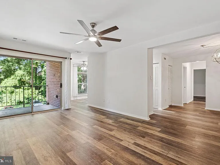 3326 Woodburn Village Dr #23 — Photo 1