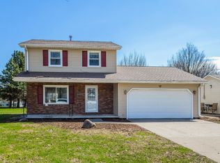 1101 S Bluff St, Albany, IL 61230