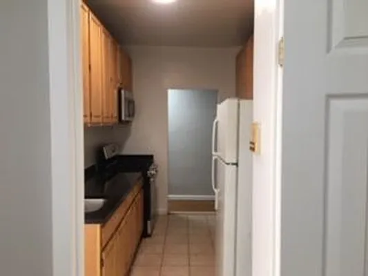 Rented by Besen Partners, LLC | media 16