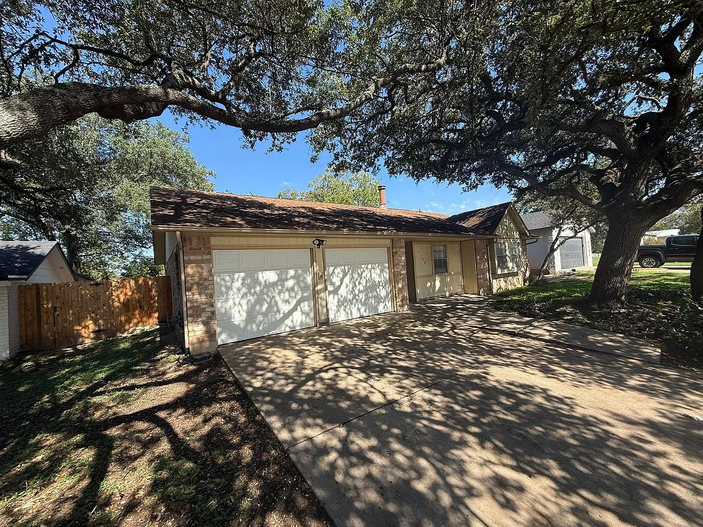 78745 / Off W. Wm Cannon : 3 Bed Sfh - — Photo 1