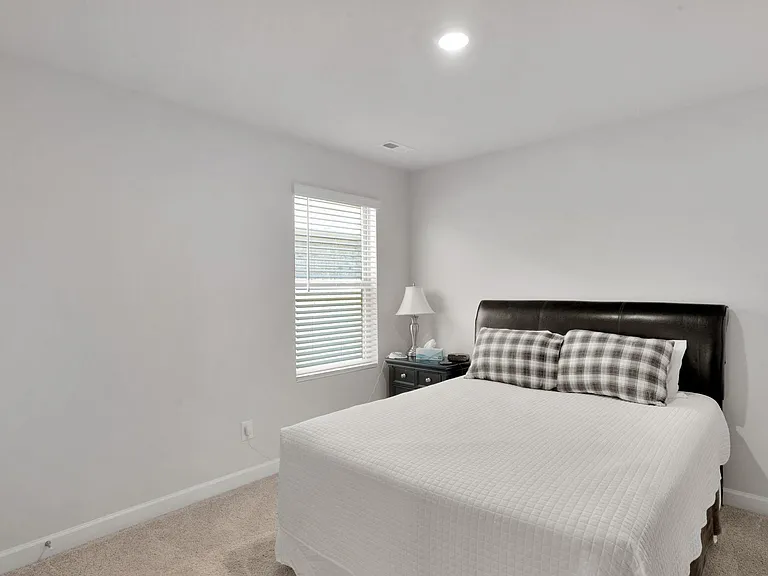 3109 Lisburn St — Photo 26