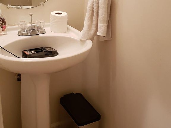 Half Bath - view1