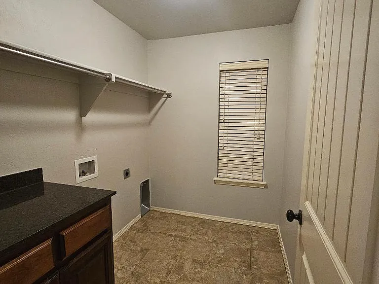 2732 Lerkim Ln — Photo 24