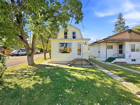 499 E 2nd St SW, Drumheller, AB T0J 0Y6