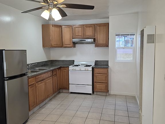 3rd image of 1423 Coronado Ave