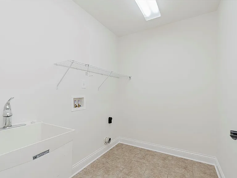 10264 Normandy Way — Photo 31